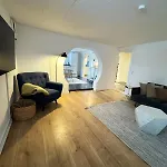 Apartman And Unique Basement With Parking