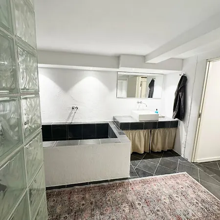 Apartamento And Unique Basement With Parking Odense